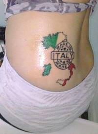 腰部意大利地图彩绘纹身图案