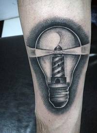 小臂个性黑白灯塔和灯泡纹身图案