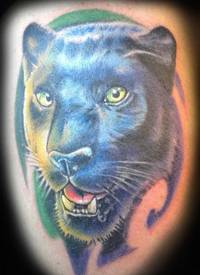 丰富多彩的逼真黑豹纹身图案