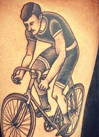 腿部老式自行车循环逼真纹身图案