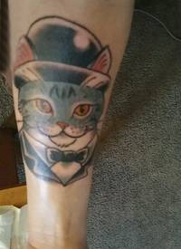 男生手臂上彩绘水彩素描创意文艺可爱猫咪纹身图片