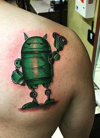 机器人纹身 男生后肩上彩色的机器人纹身图片