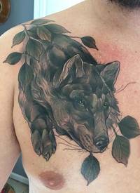 纹身狼图案 男生胸部纹身狼图案