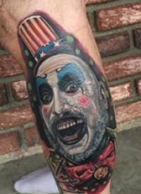 小丑纹身  男生大臂上彩色的纹身小丑纹身图片