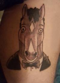 马的纹身图案  女生大腿上彩绘的马纹身图片