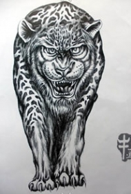 一款灰黑豹子纹身图案