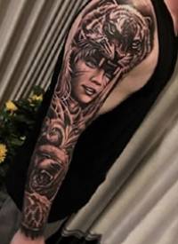 大黑花臂：欧美风格的一组9张大黑花臂纹身图案