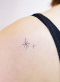 一组简单小清新的星星纹身图片