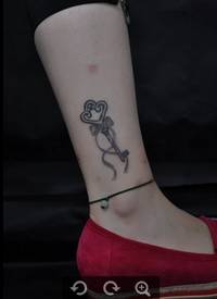 女性个性左手臂右腿刺青_个性纹身图案大全_纹身图吧