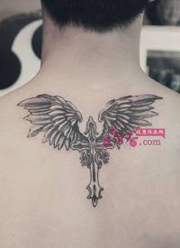 信仰十字架翅膀脖子纹身_十字架纹身图案大全_纹身图吧