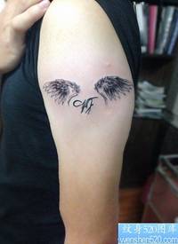 胳膊儿子女儿房子翅膀（3）纹身图片_翅膀纹身图案大全_纹身图吧