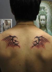 爱心翅膀纹身图案_翅膀纹身图案大全_纹身图吧