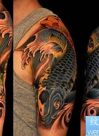 手臂内侧好看的彩色小鲤鱼纹身图片_鲤鱼纹身图案大全_纹身图吧