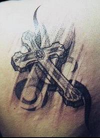 一款图腾十字架纹身图案纹身图片_十字架纹身图案大全_纹身图吧