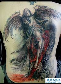 流行的背部守护天使纹身图片大全_天使纹身图案大全_纹身图吧