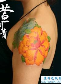 精美的莲花与荷叶纹身_植物纹身图案大全_纹身图吧