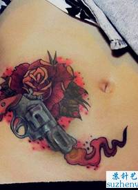 臀部彩色玫瑰花卉纹身图案_玫瑰花纹身图案大全_纹身图吧