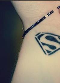 超人标志纹身_小清新纹身图案大全_纹身图吧